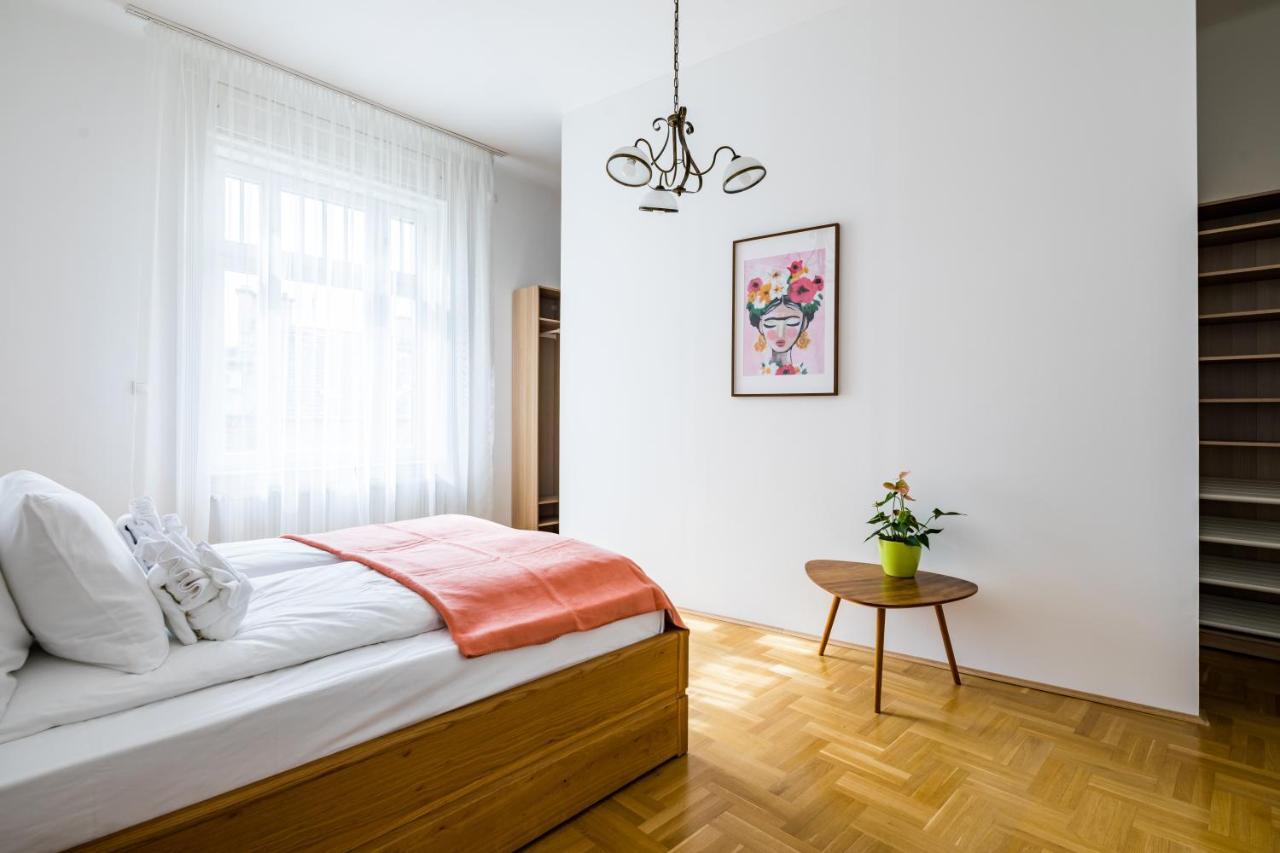 Captain Buda Apartment Budapest Exterior foto